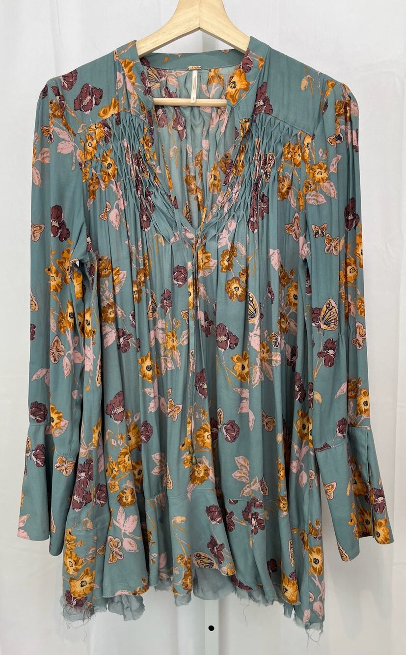 FREE PEOPLE S Pebble Crepe Tunic Top Smocked Tie V Neck Long Sleeve Blue Multi